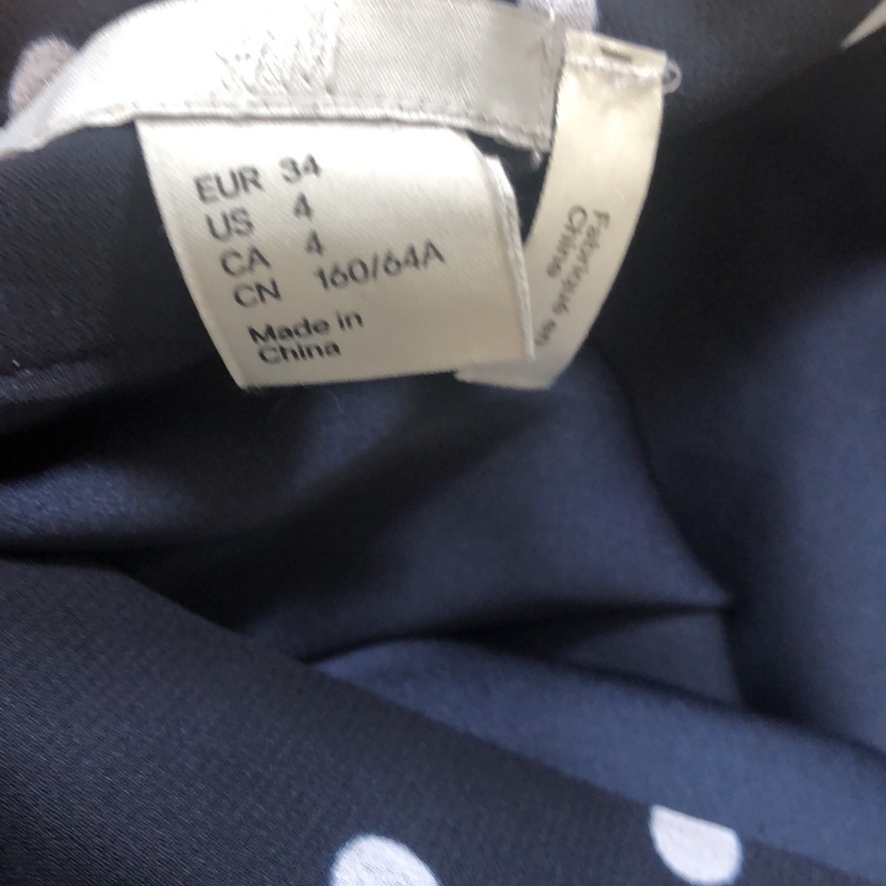 H & M navy blue polka dot skirt - Picture 2 of 7